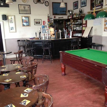The West Of England Tavern Newport  Bagian luar foto